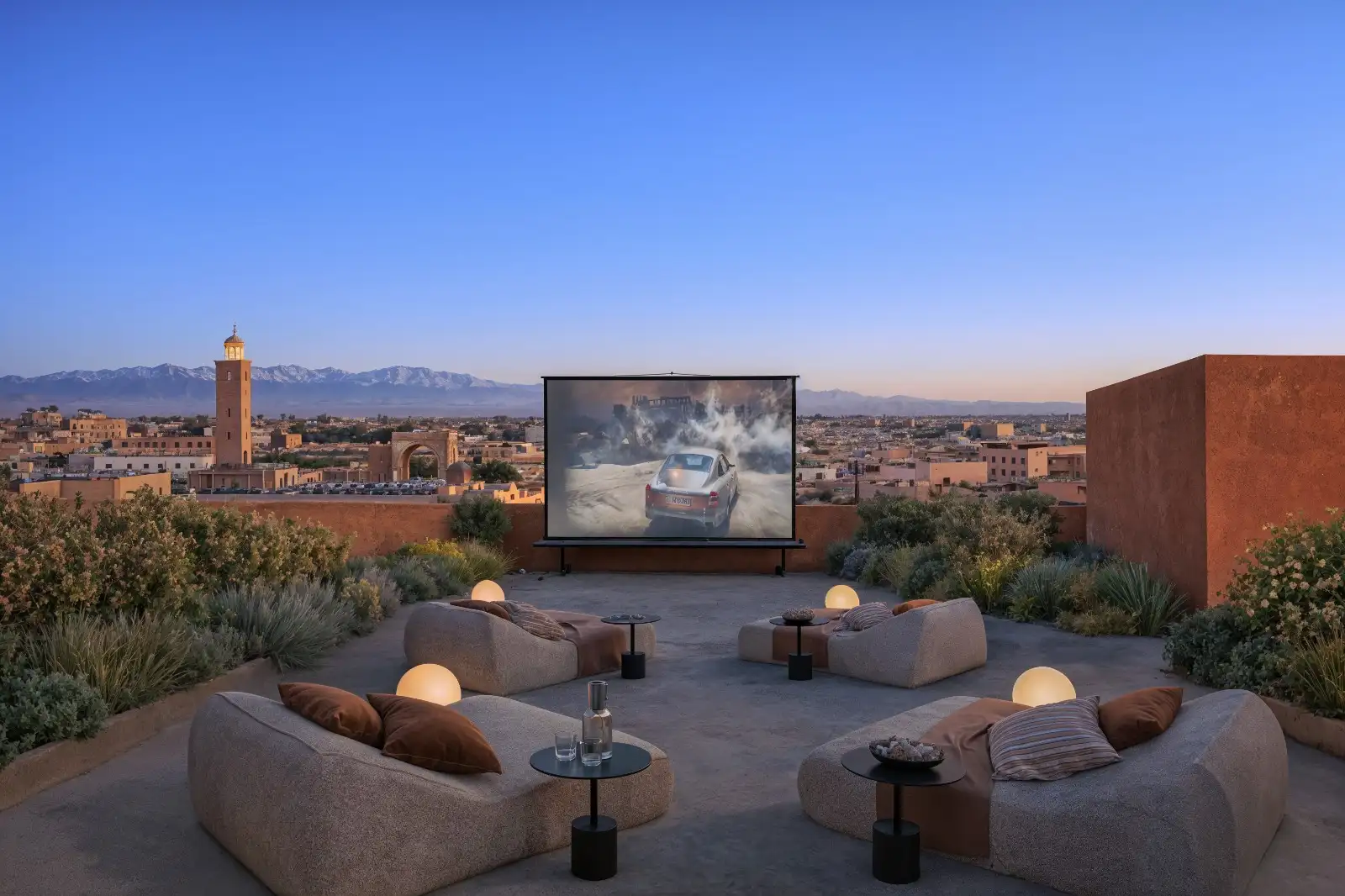 Rooftop avec salon cinéma et vue sur Marrakech depuis Honest Signature 7