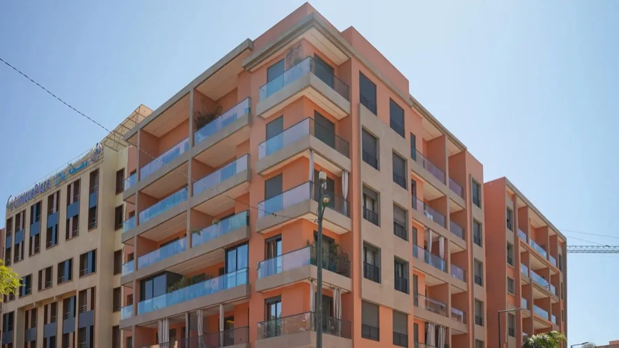 Façade avec balcons de la Résidence Honest Signature 2 à Guéliz